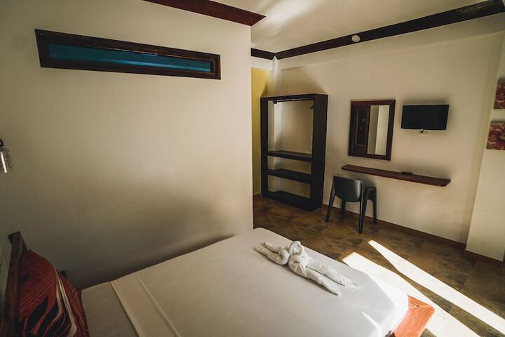 Room 5 of 23