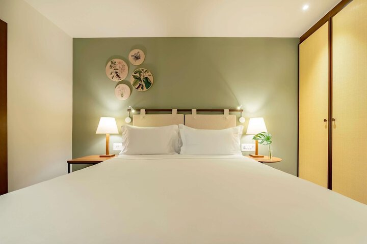 Room 57 of 162
