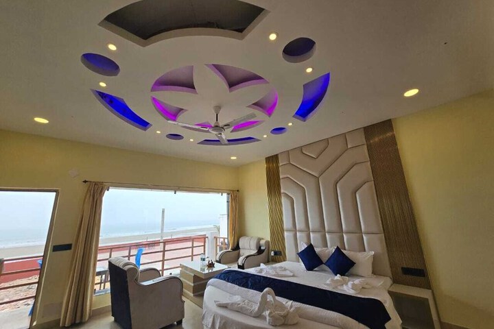 Room 10 of 80