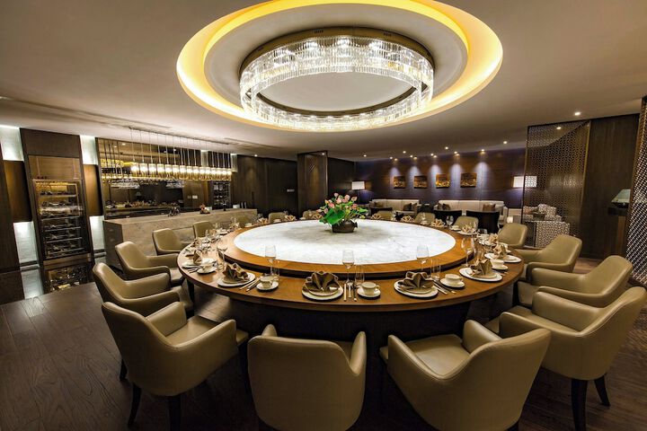 Dining 78 of 102