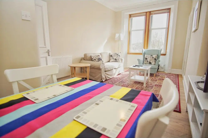 Bright & Spacious Flat 4 in Newhaven