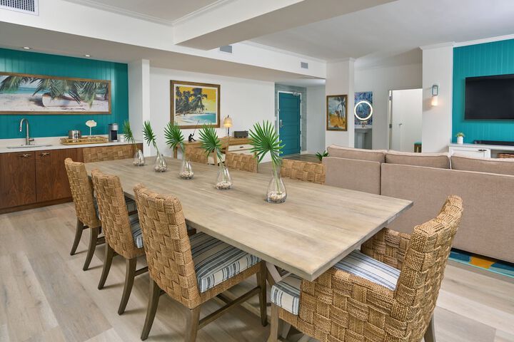 Dining Photos