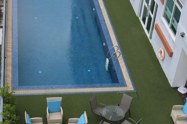 Pool 51 of 62