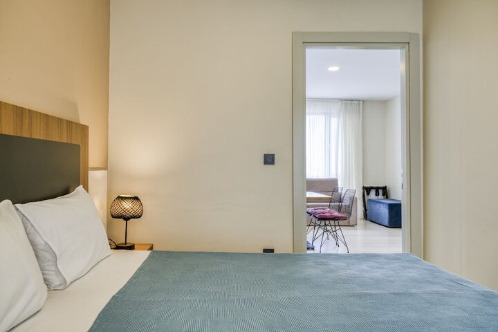 Room 8 of 51