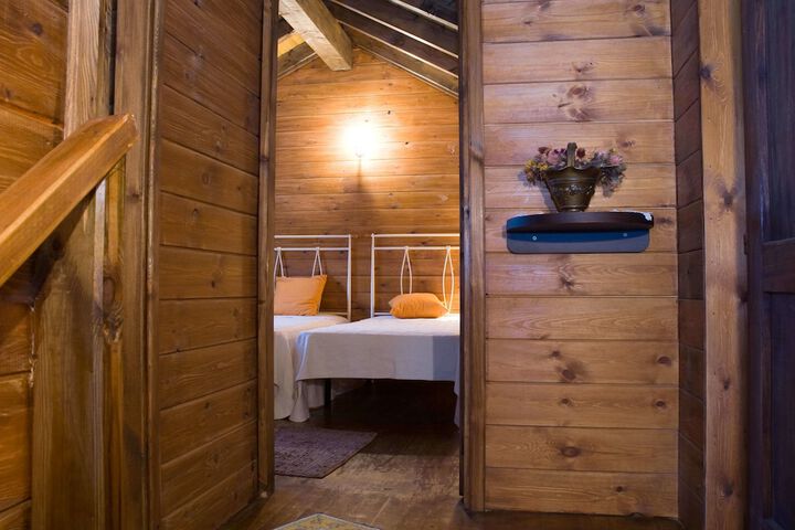 Room 3 of 38