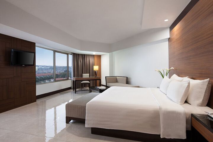 Room 8 of 31