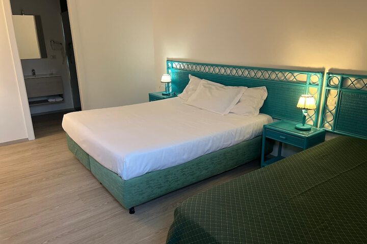 Room 15 of 89