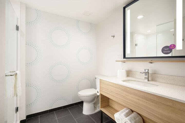 Bathroom shower
