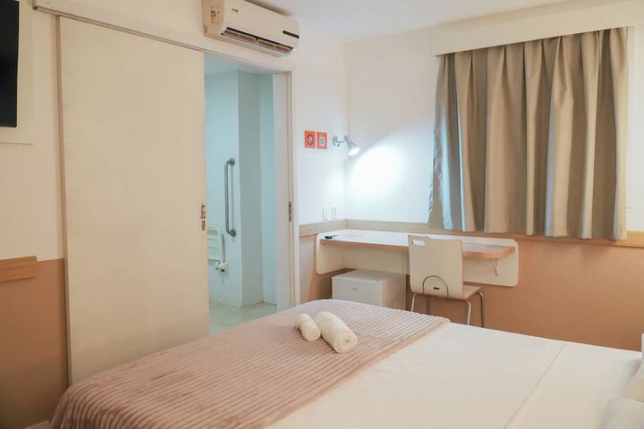 Room 17 of 78