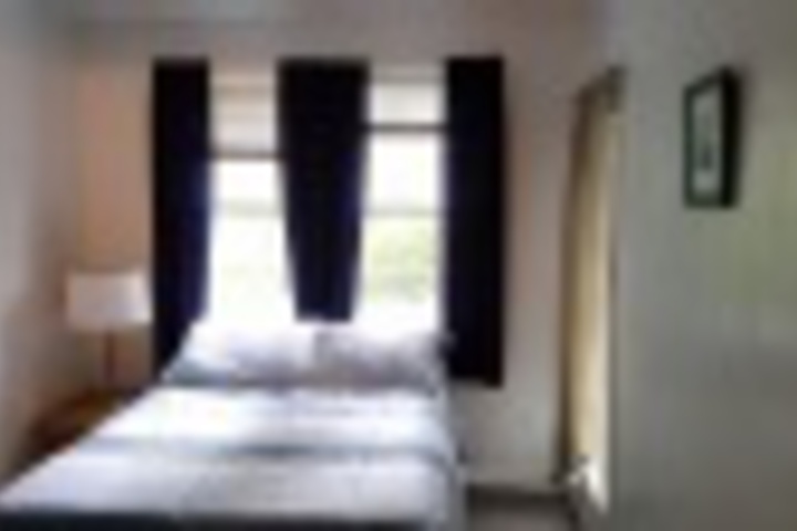 Room 100 of 516