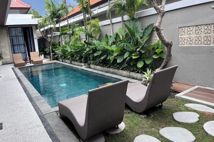 Pool 73 of 86