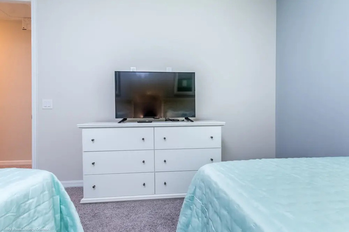 Room 2 of 27
