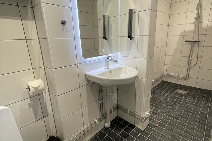Room 135 of 149