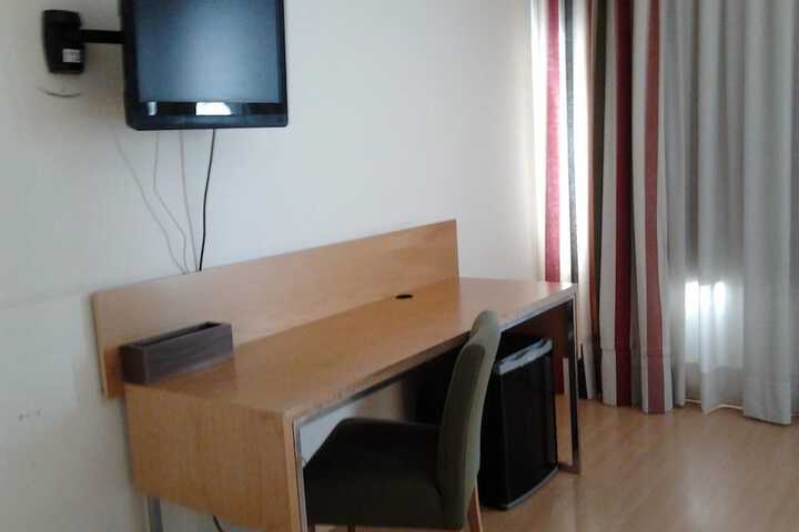 Room 15 of 31