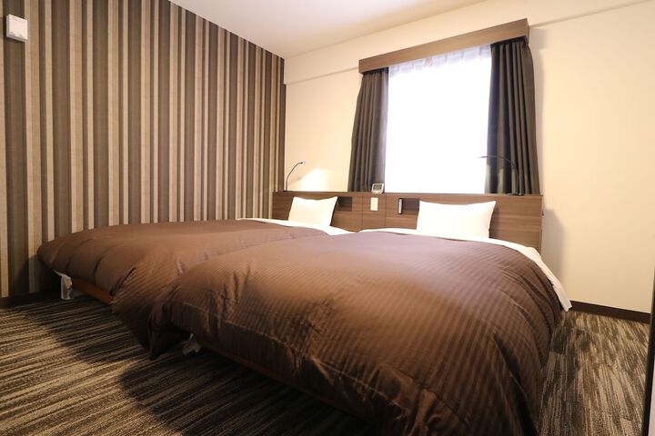 Room 25 of 112