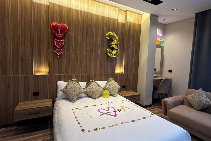 Room 15 of 147