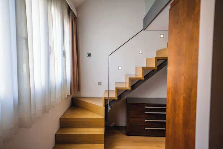 Room 12 of 65