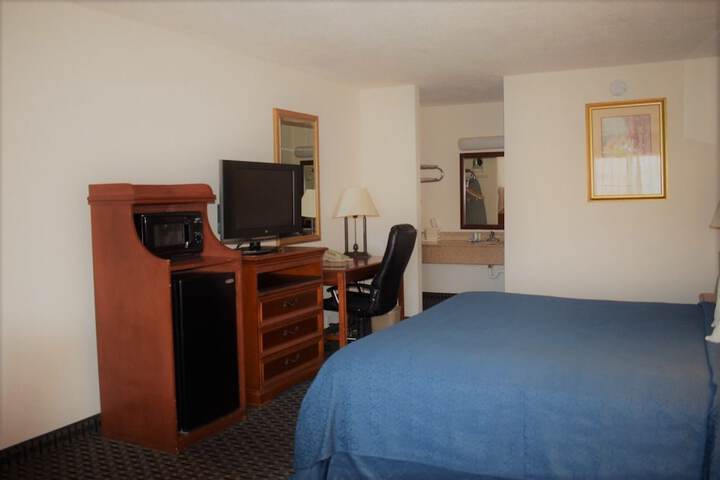 Room 5 of 5