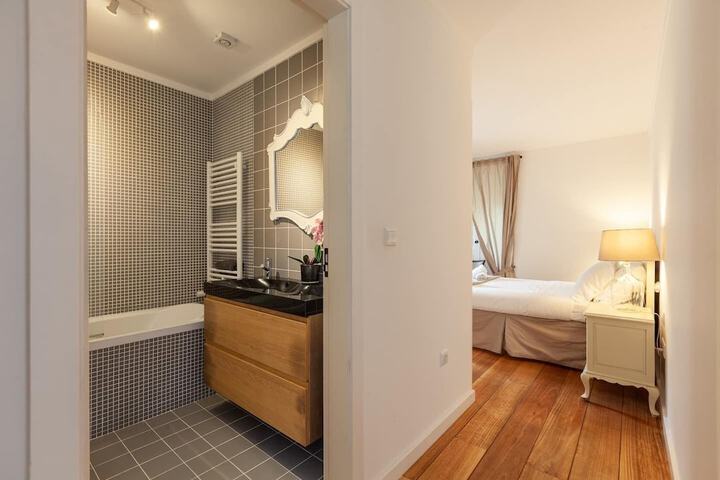 Room 15 of 50