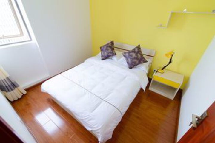 Room 12 of 36