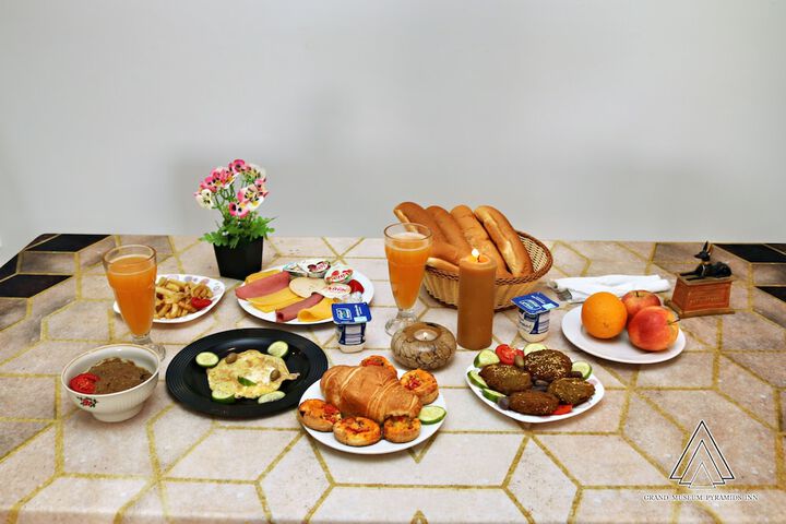 Breakfast/Coffee Service 107 of 134