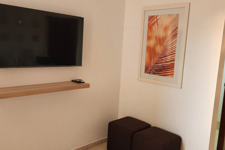 Room 22 of 48