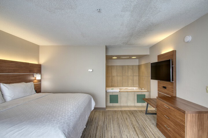 Room 16 of 81