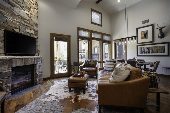 Silver Baron Lodge 3 Condo Bedroom with Spa by Deer Valley Resort in Park City, UT