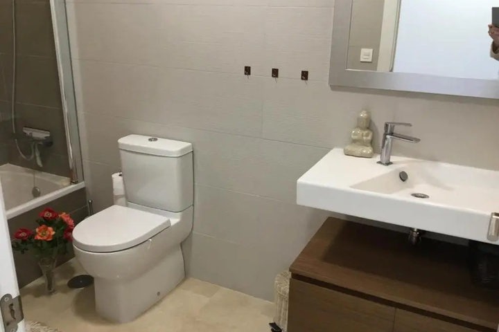 Room 10 of 11
