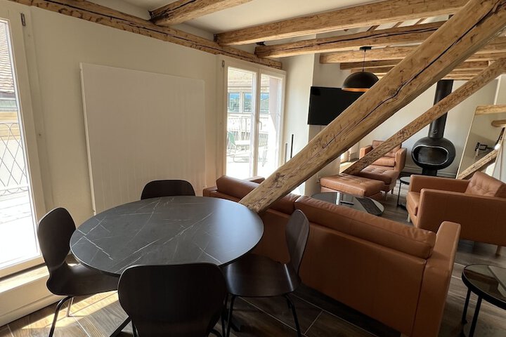 Room 2 of 40