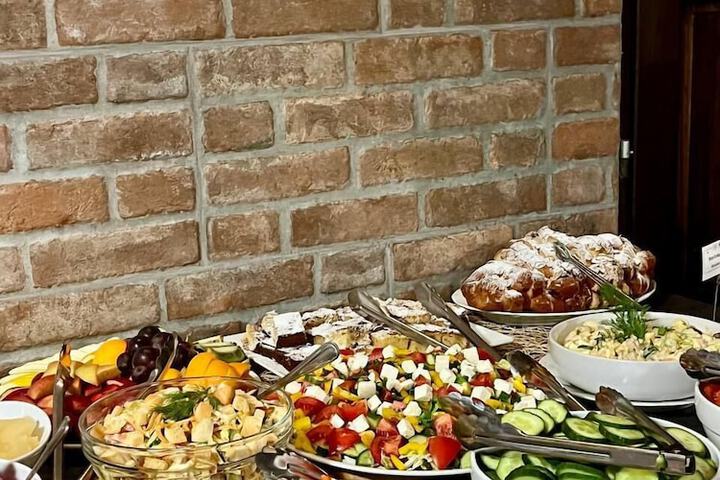 Dining 126 of 137