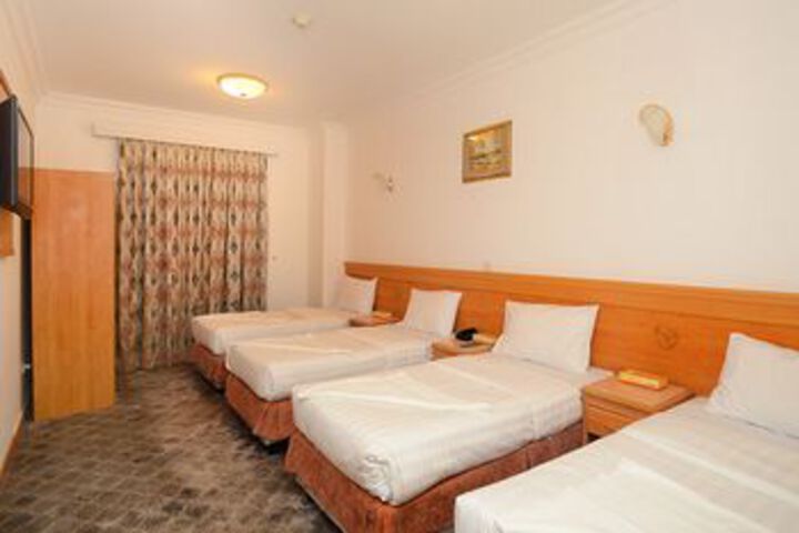Room 14 of 21