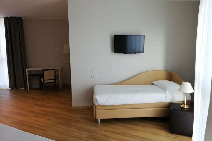 Room 15 of 47