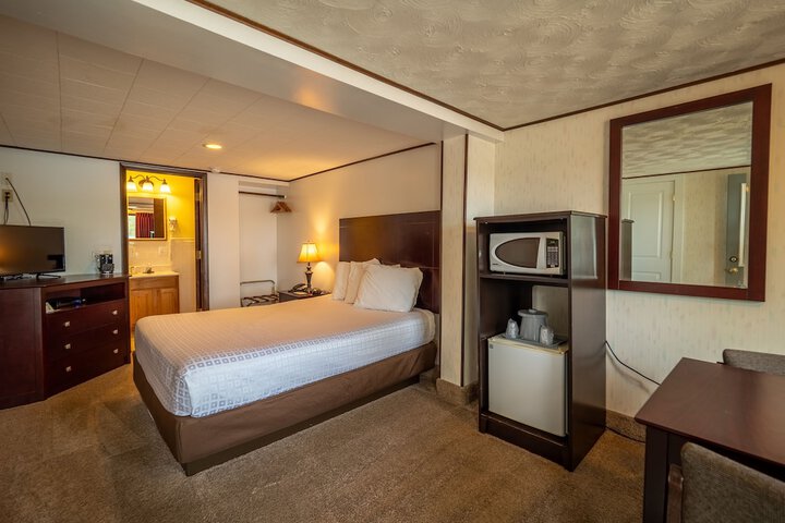 Room 7 of 83