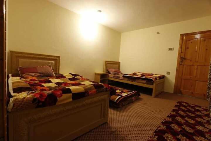 Room 4 of 22