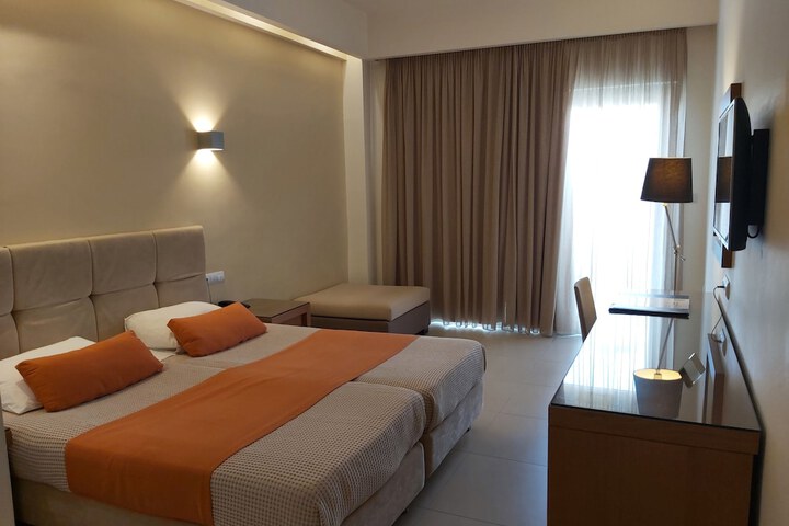 Room 17 of 47