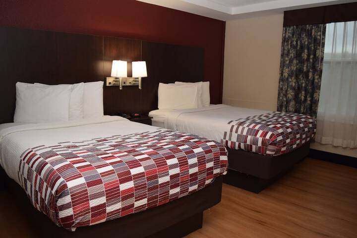 1 Double Bed (2 of 8)