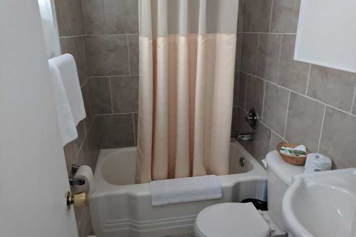 Room 14 of 23