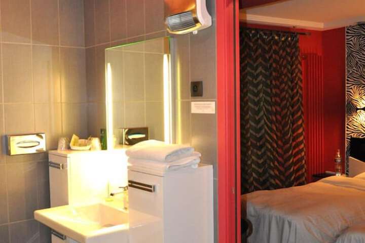 Room 40 of 80