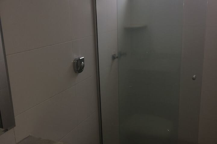 Room 8 of 41