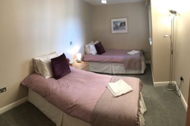 Room 5 of 13