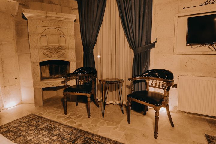 Room 52 of 99