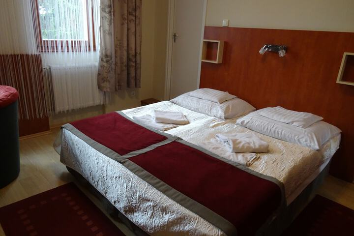 Room 8 of 41