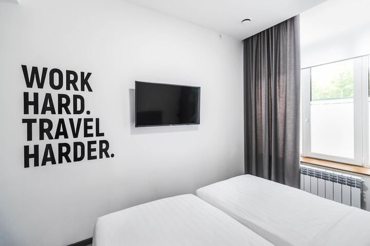 Room 11 of 50