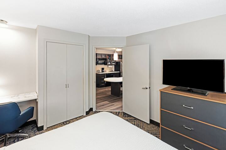 Room 11 of 50