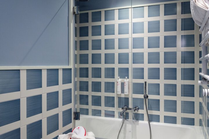 Clean Restrooms