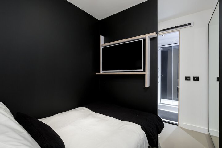 Room 47 of 71
