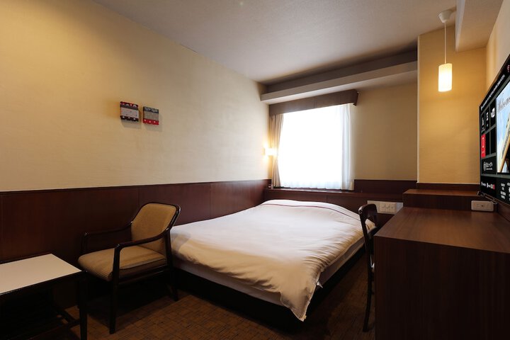 Room 22 of 53