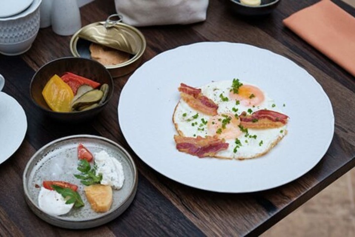 Breakfast/Coffee Service 92 of 105