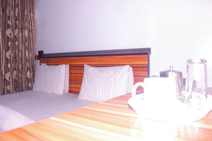 Room 2 of 38